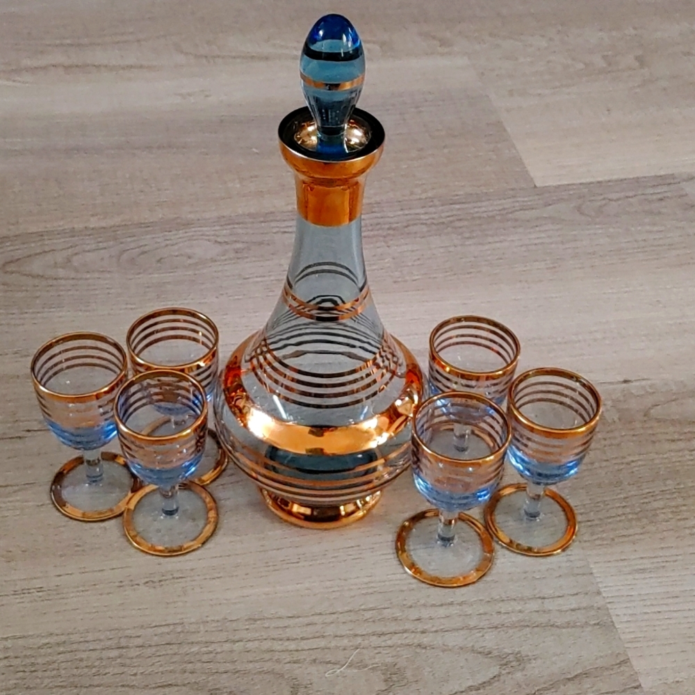 Decanter and 6 glasses